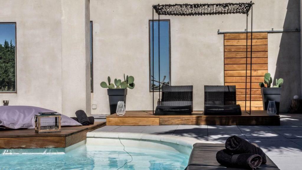Mas Sainte Marie ,Piscine Chauffee Hotel Aigues-Mortes Exterior photo