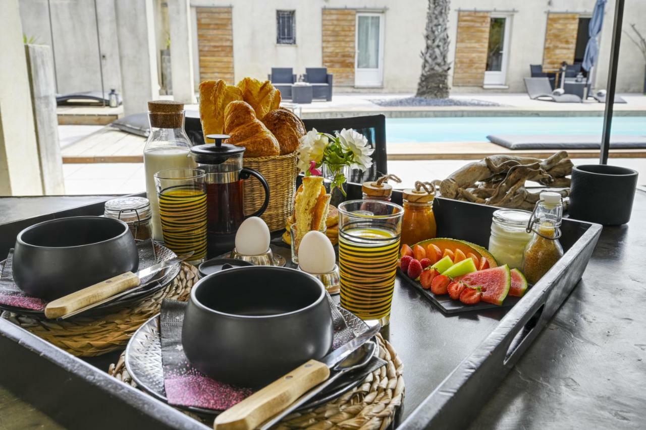 Mas Sainte Marie ,Piscine Chauffee Hotel Aigues-Mortes Exterior photo